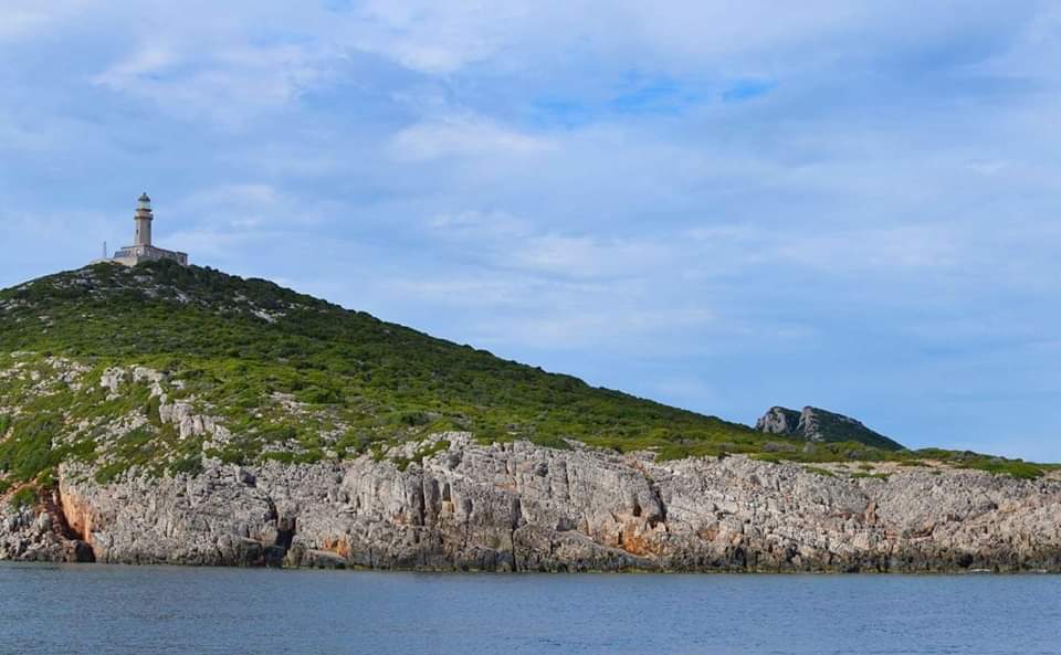 Εξόρμηση στη νήσο Σαπιέντζα με τον Ορειβατικό Σύλλογο Καλαμάτας